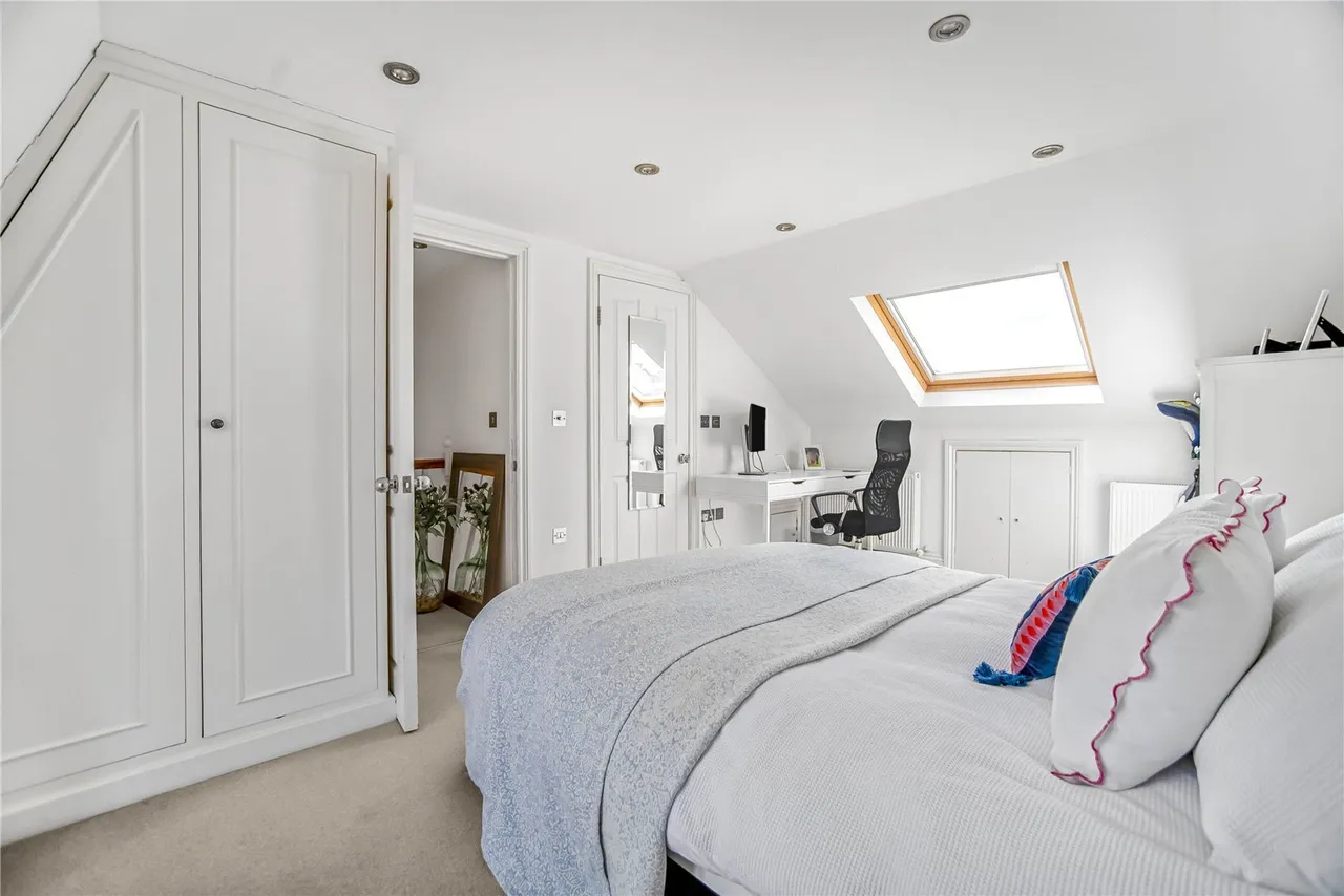Ilminster Gardens, London, SW11, photo 12