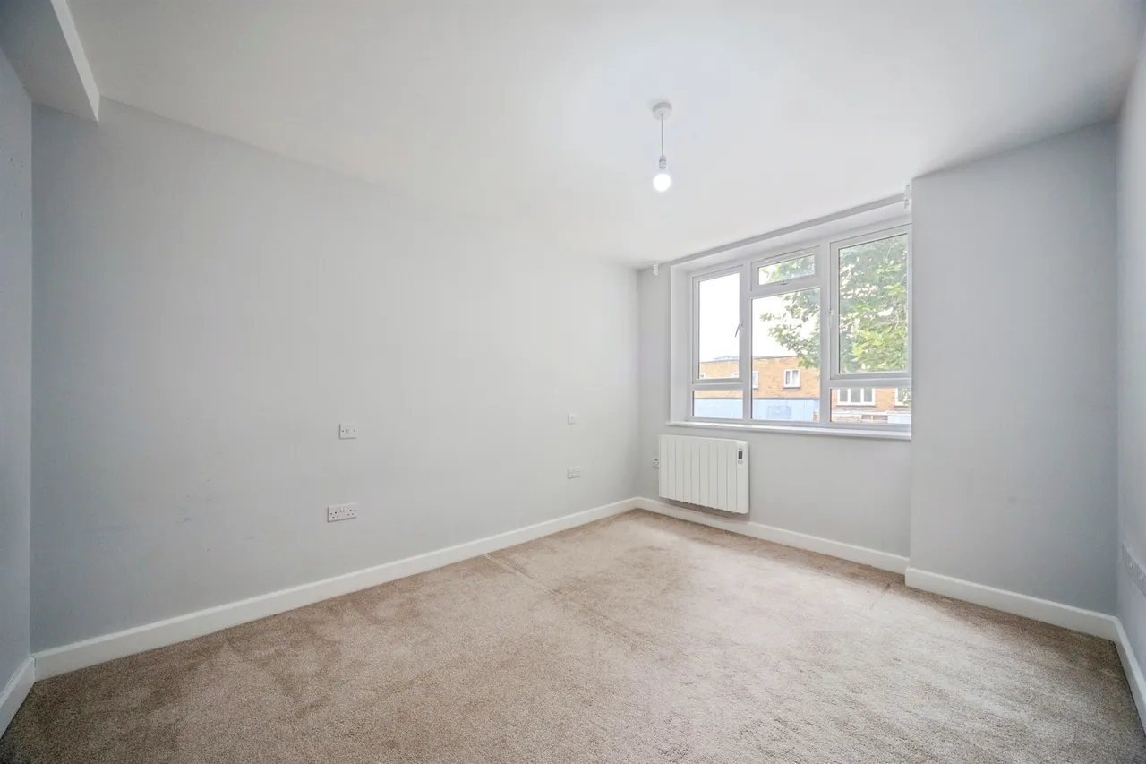 Queensway, Bletchley, MK2, photo 9