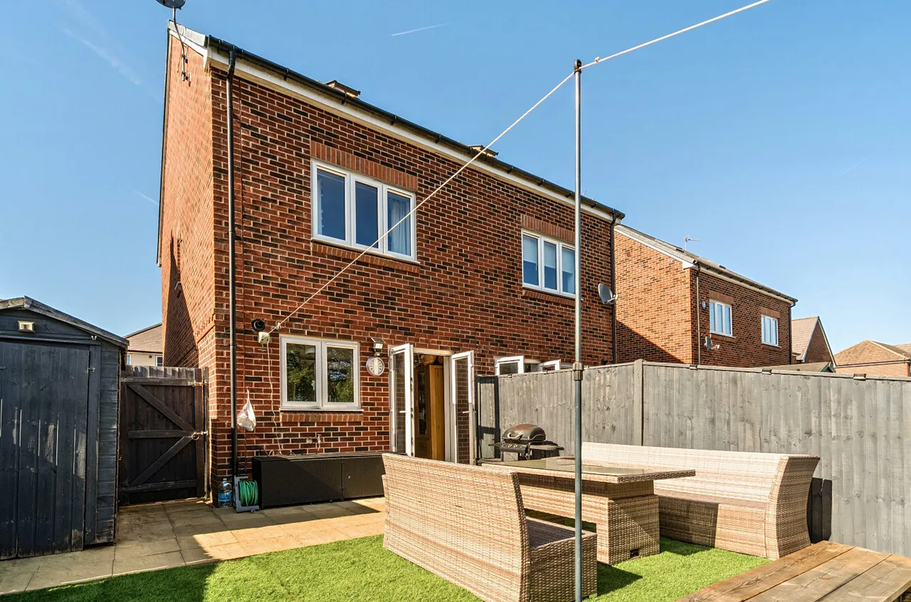 Bello Abbey Way, Alton, GU34, photo 12
