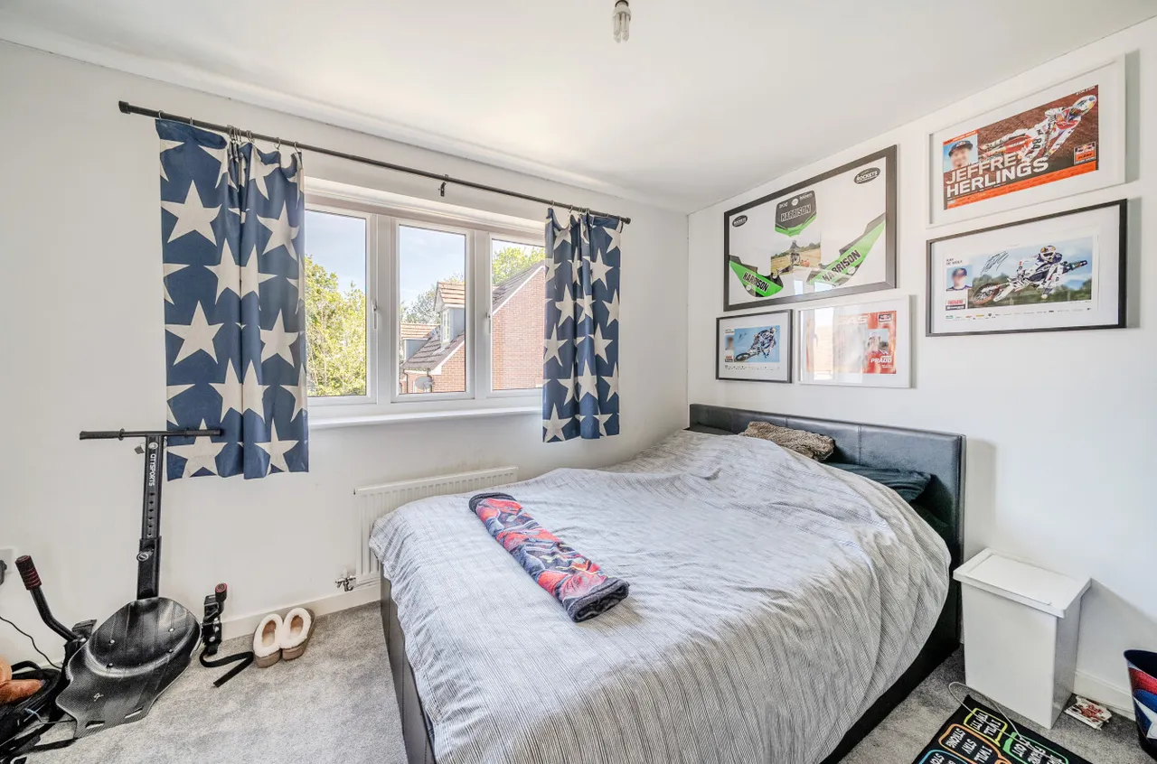Bello Abbey Way, Alton, GU34, photo 4