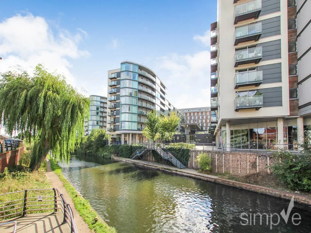 Station Approach, Hayes, UB3, photo 19