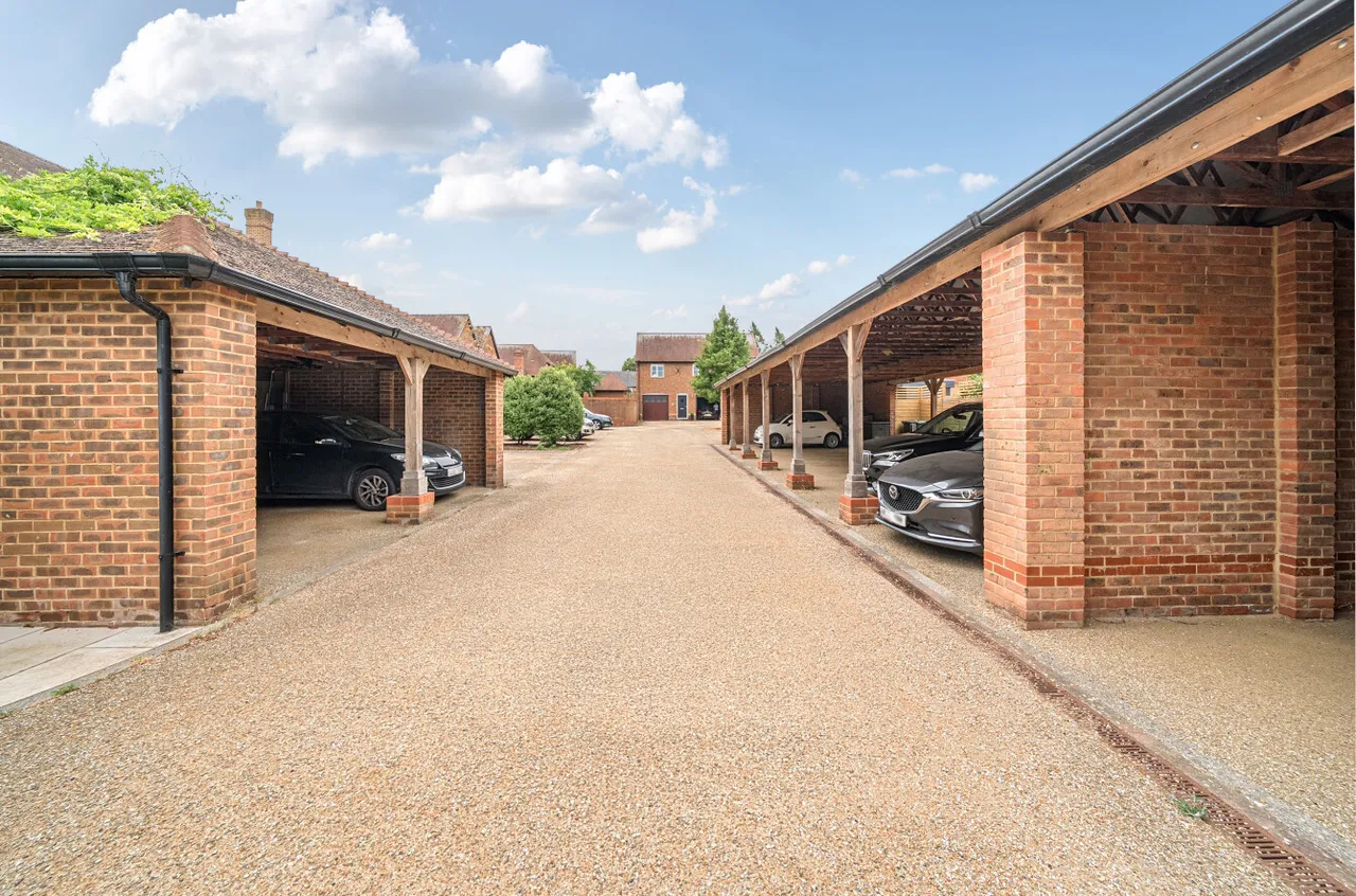 Burnham Square, Upper Froyle, GU34, photo 9