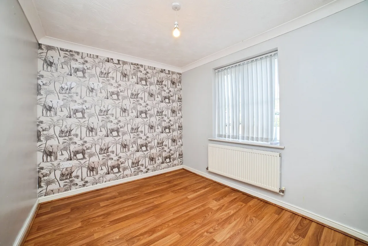 Mercia Court, Huthwaite, NG17, photo 8