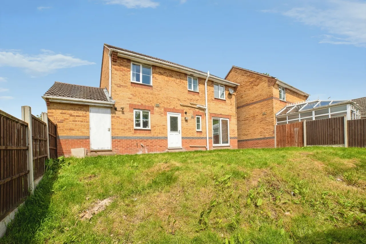 Mercia Court, Huthwaite, NG17, photo 4