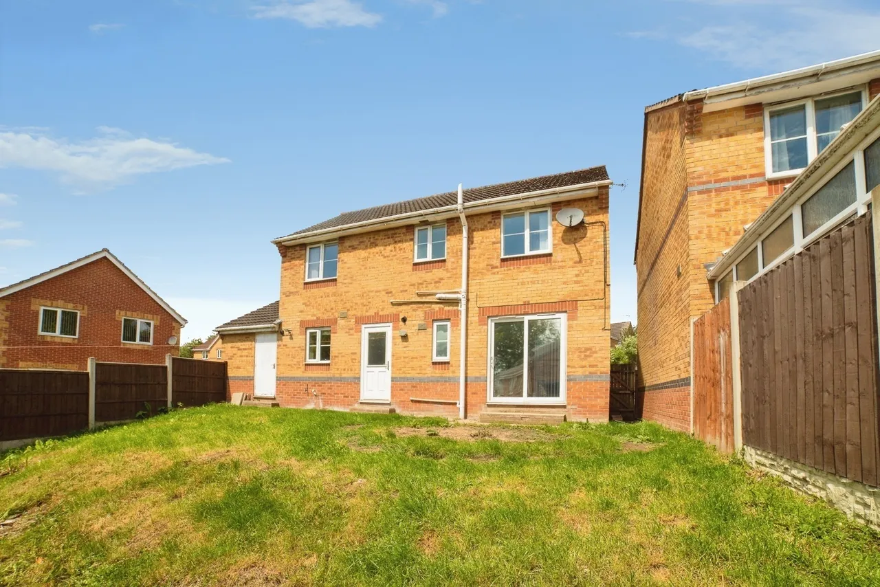 Mercia Court, Huthwaite, NG17, photo 22