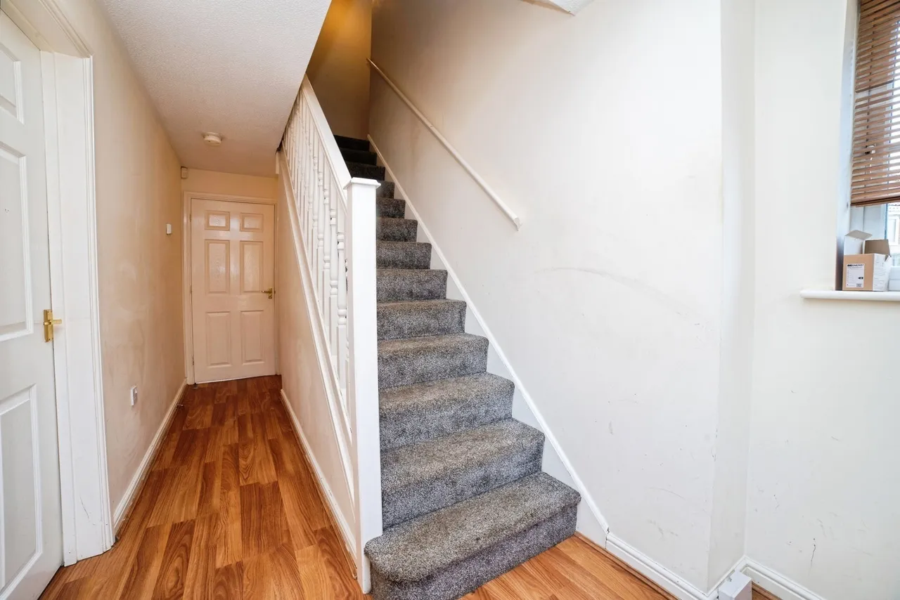 Mercia Court, Huthwaite, NG17, photo 11