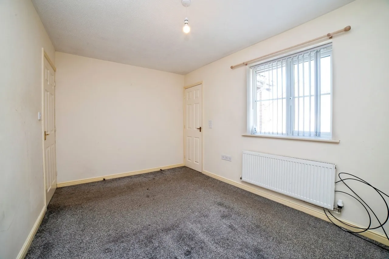 Mercia Court, Huthwaite, NG17, photo 16
