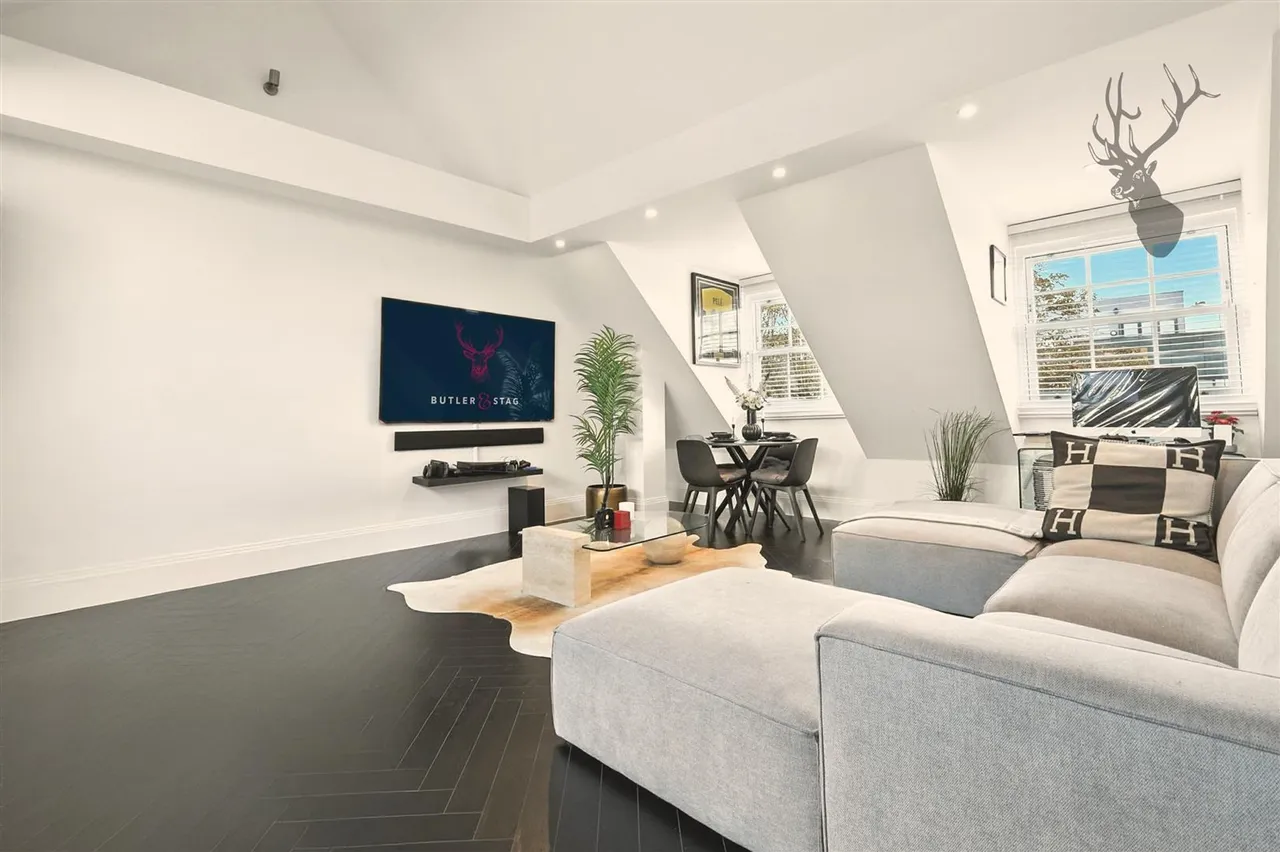 Manor Road, Chigwell, IG7, photo 4