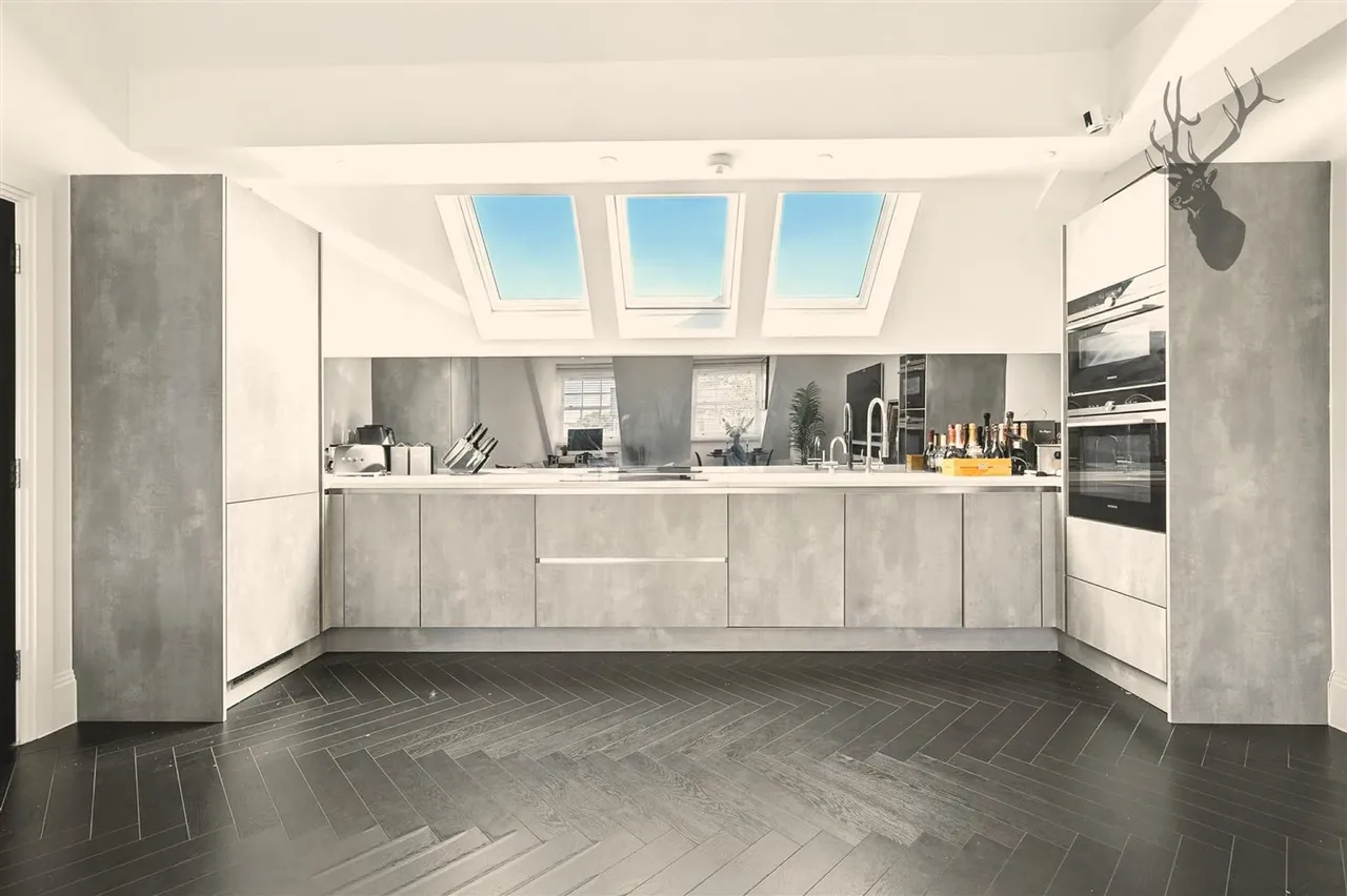 Manor Road, Chigwell, IG7, photo 5