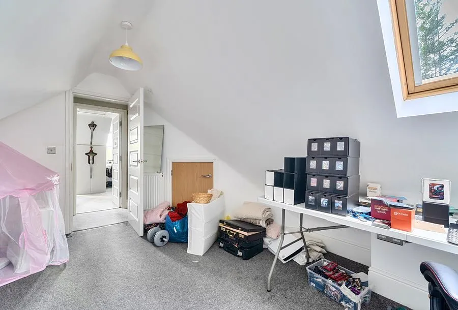 Bath Road, Bridgeyate, BS30, photo 14