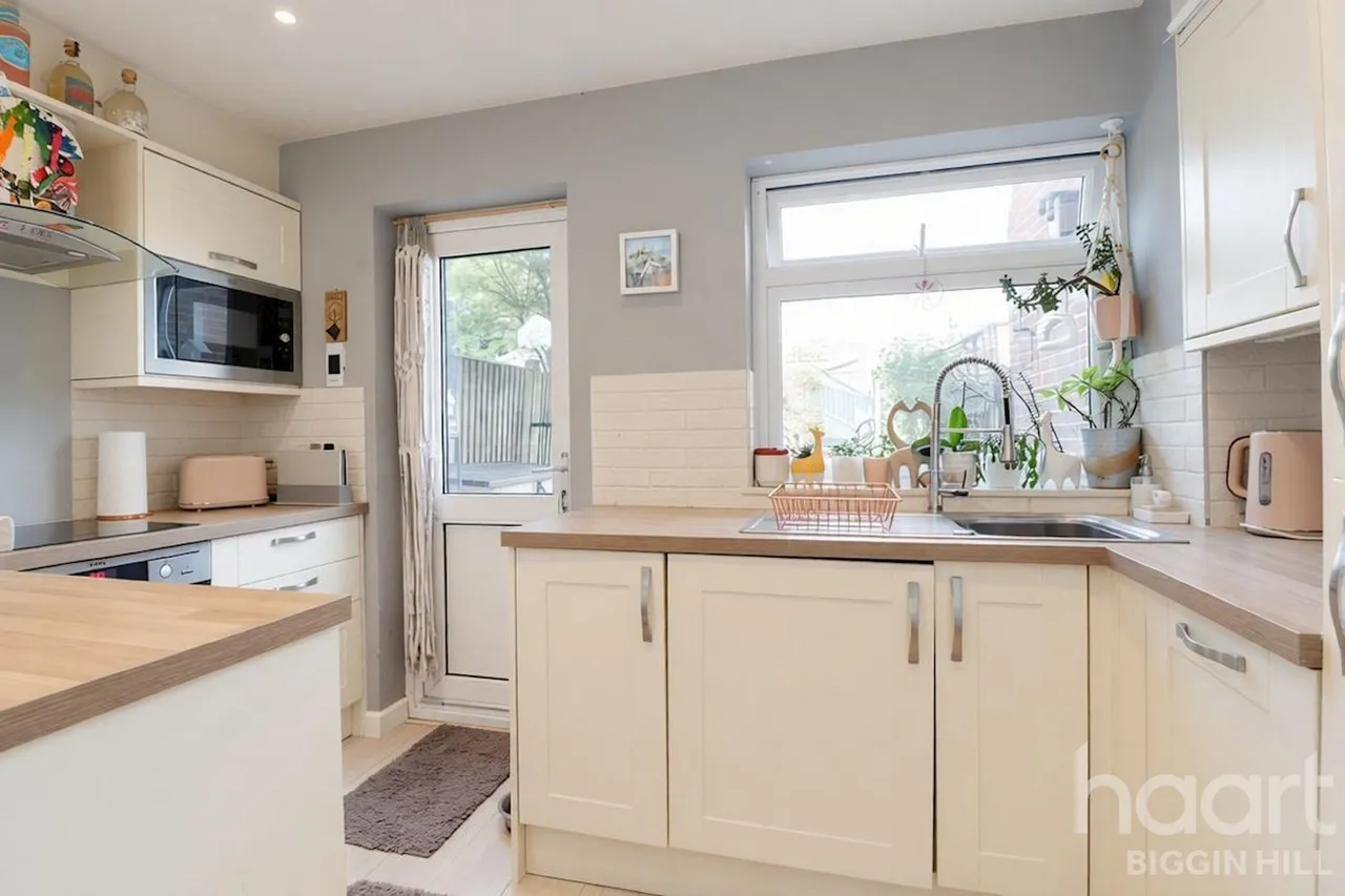 Squerryes Mede, Westerham, TN16, photo 2