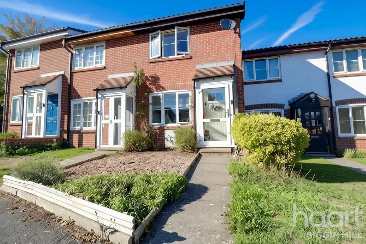 2 bed house for sale, Squerryes Mede, Westerham, TN16