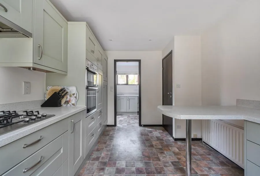 The Fieldings, Horley, RH6, photo 13