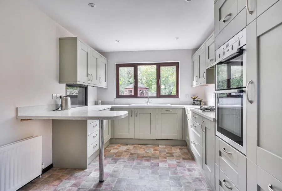 The Fieldings, Horley, RH6, photo 21