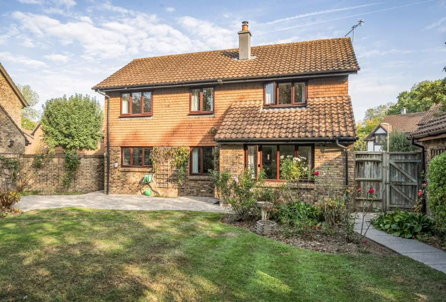The Fieldings, Horley, RH6, photo 8