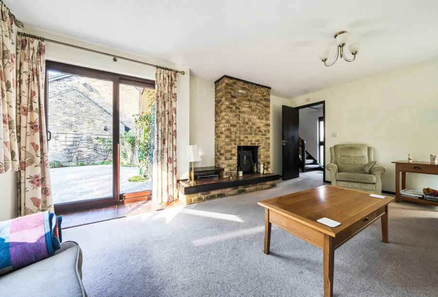 The Fieldings, Horley, RH6, photo 15