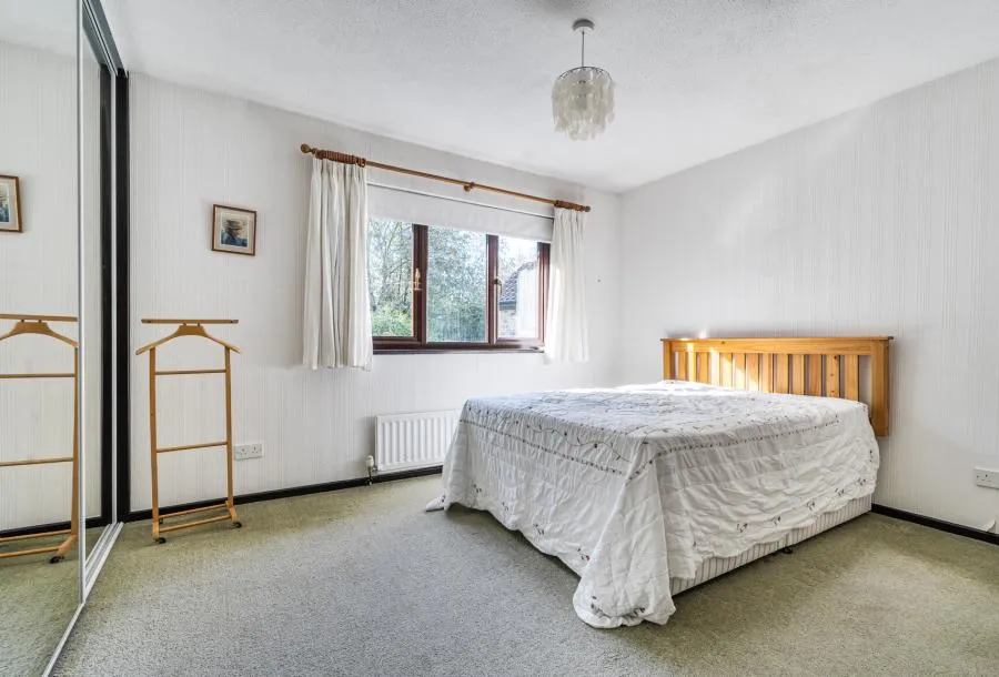 The Fieldings, Horley, RH6, photo 11