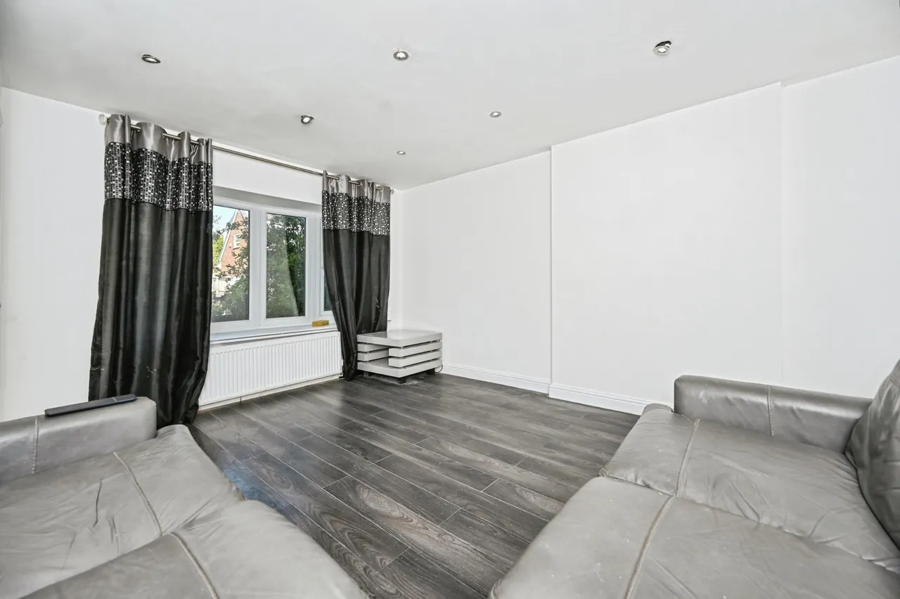 Wainfleet Close, Wigan, WN3, photo 4