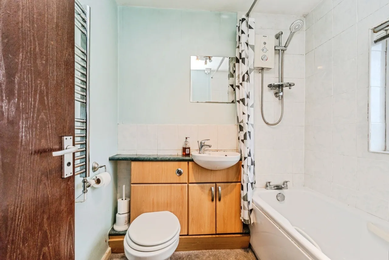 Twining Brook Road, Cheadle Hulme, Cheadle, Greater Manchester, SK8, photo 6