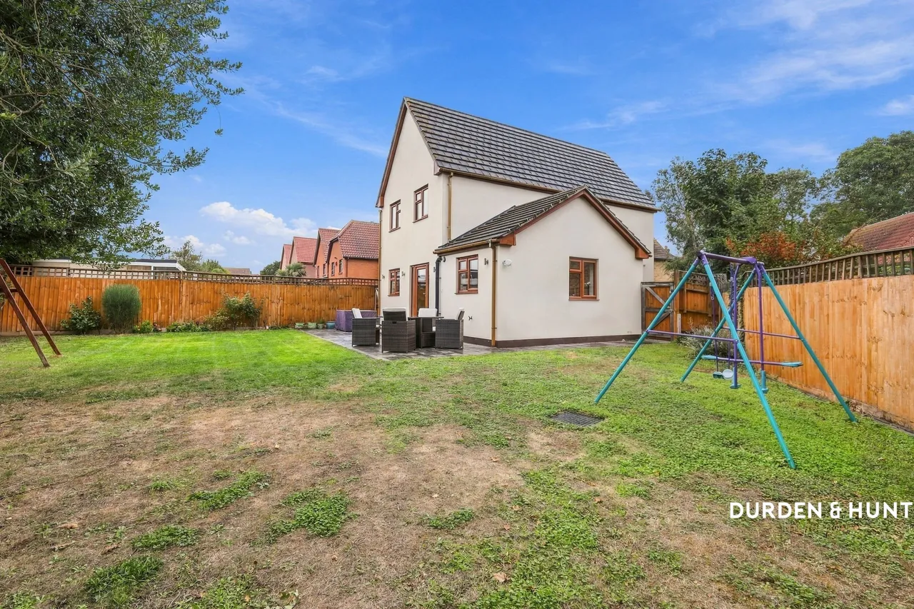 Spinney Close, Rainham, RM13, photo 20