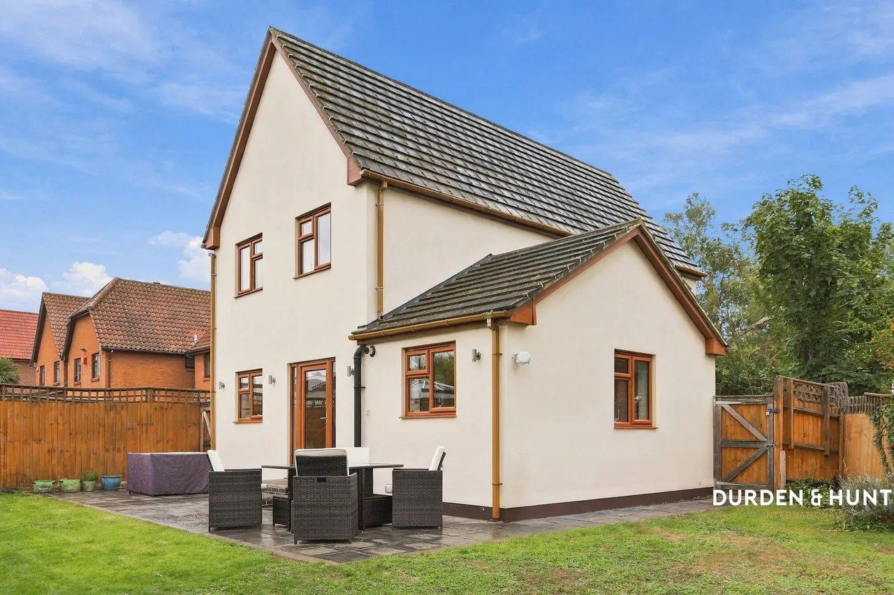 Spinney Close, Rainham, RM13, photo 21