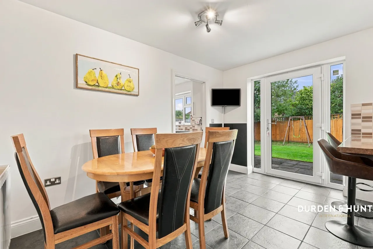 Spinney Close, Rainham, RM13, photo 7