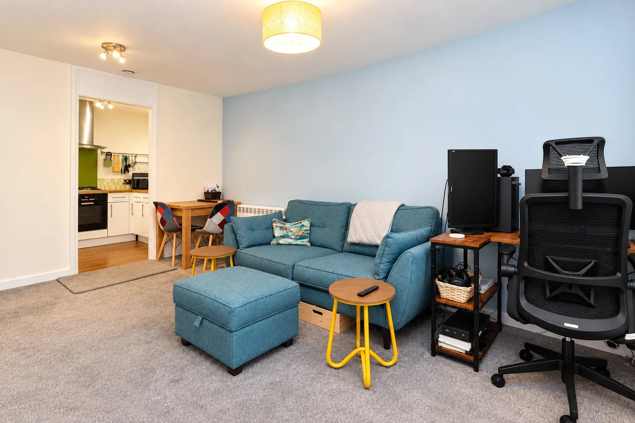 Calluna Court, Woking, GU22, photo 5