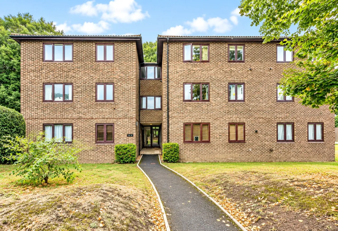 Calluna Court, Woking, GU22, photo 7