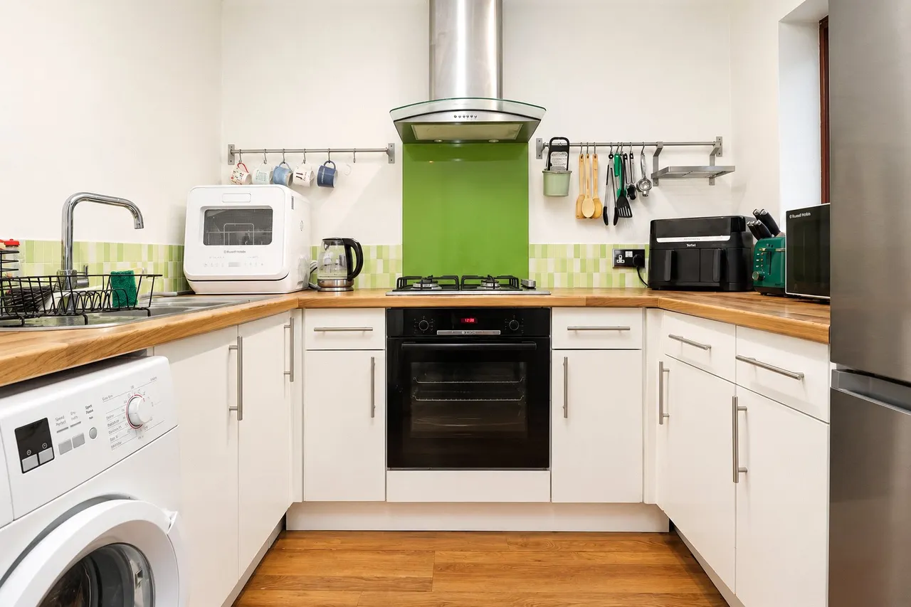 Calluna Court, Woking, GU22, photo 4