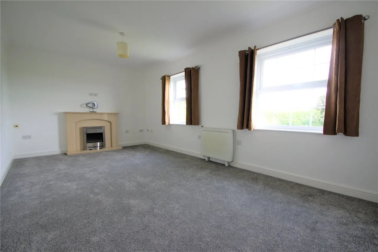 Red Gables Court, Church Leigh, ST10, photo 2