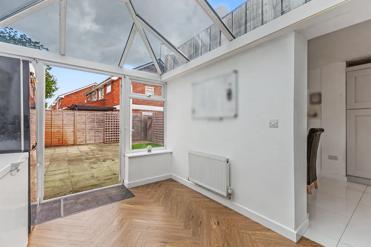 Blacksmiths Close, South Littleton, WR11, photo 4