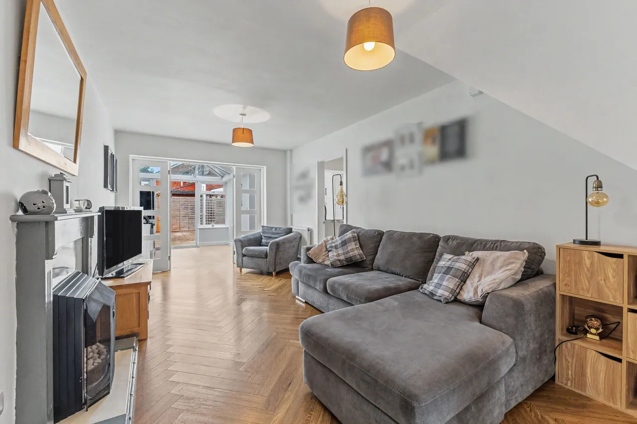 Blacksmiths Close, South Littleton, WR11, photo 9