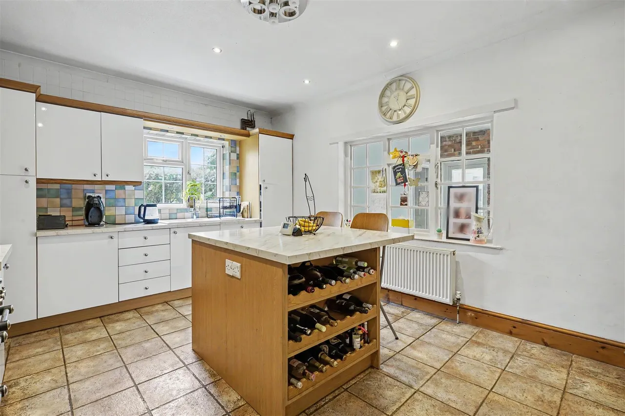 Park Drive, Sandiacre, NG10, photo 2