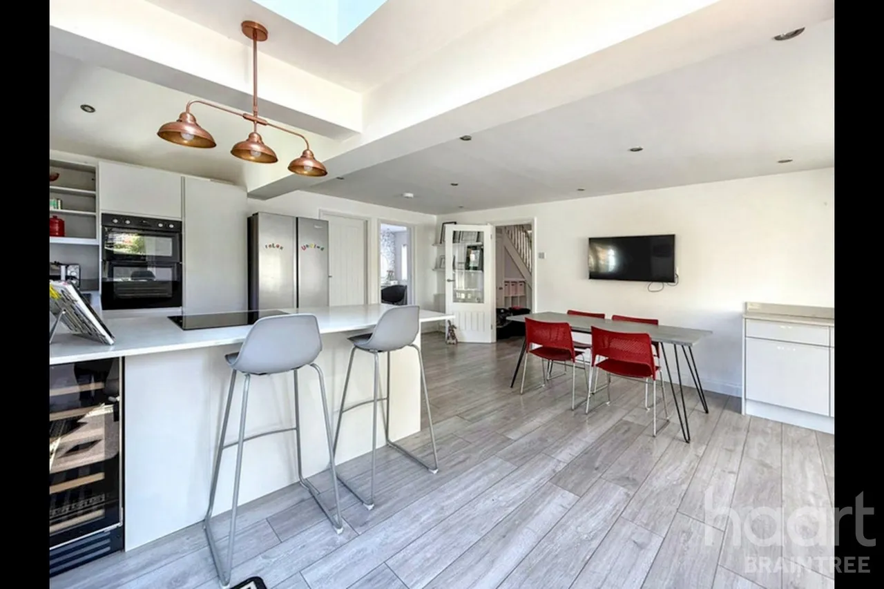 Canterbury Grange, CM7, photo 2