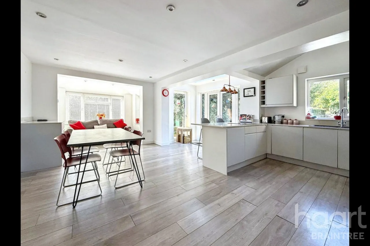 Canterbury Grange, CM7, photo 4