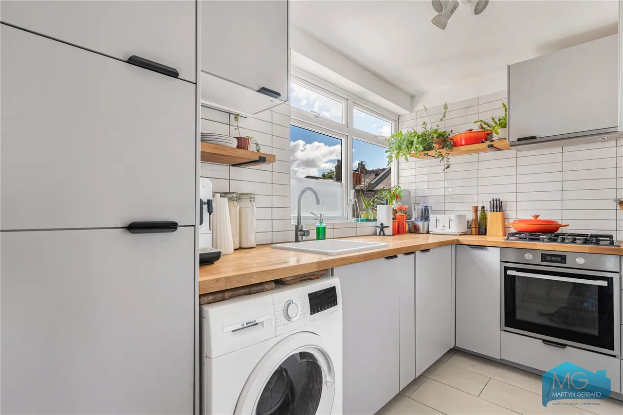 Highgate Road, Kentish Town, NW5, photo 17
