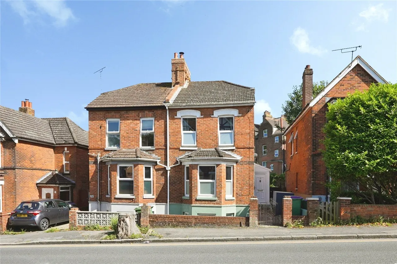 3 bed house for sale — Radnor Park Road, Folkestone, Kent, CT19