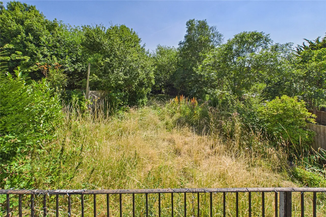 Valleyfield Road, London, SW16, photo 9
