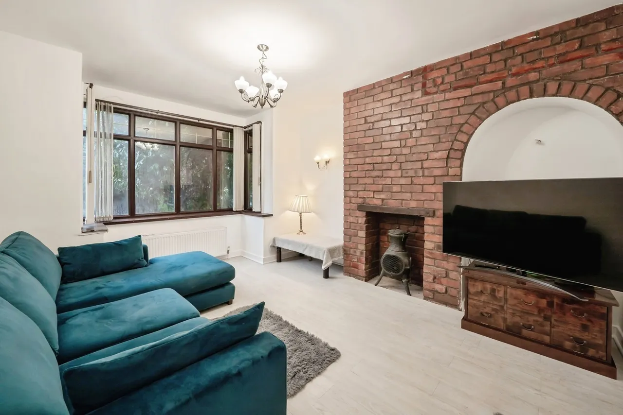 Knutsford Road, Grappenhall, Warrington, Cheshire, WA4, photo 2