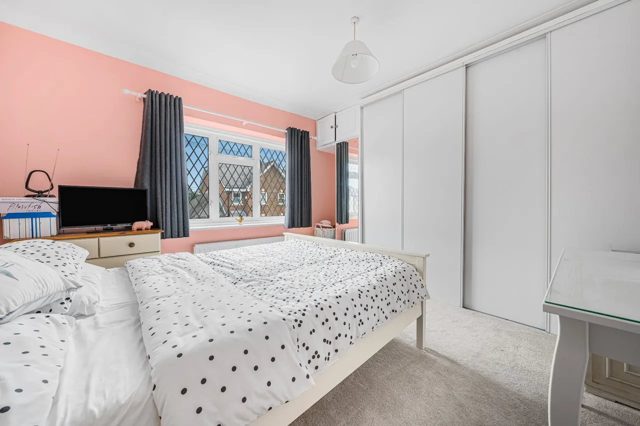 Cambridge Road, Walton On Thames, KT12, photo 10