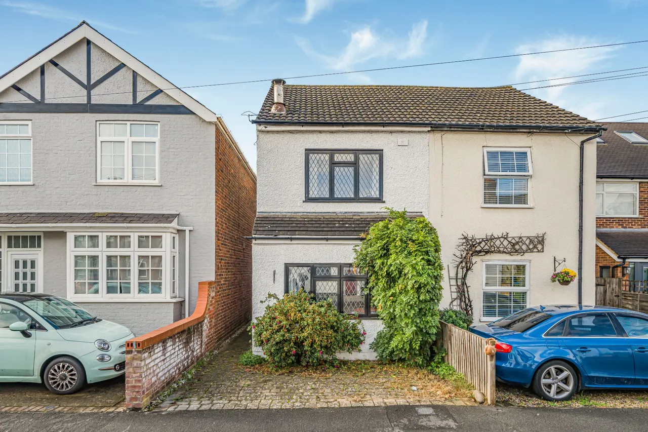 Cambridge Road, Walton On Thames, KT12, photo 12