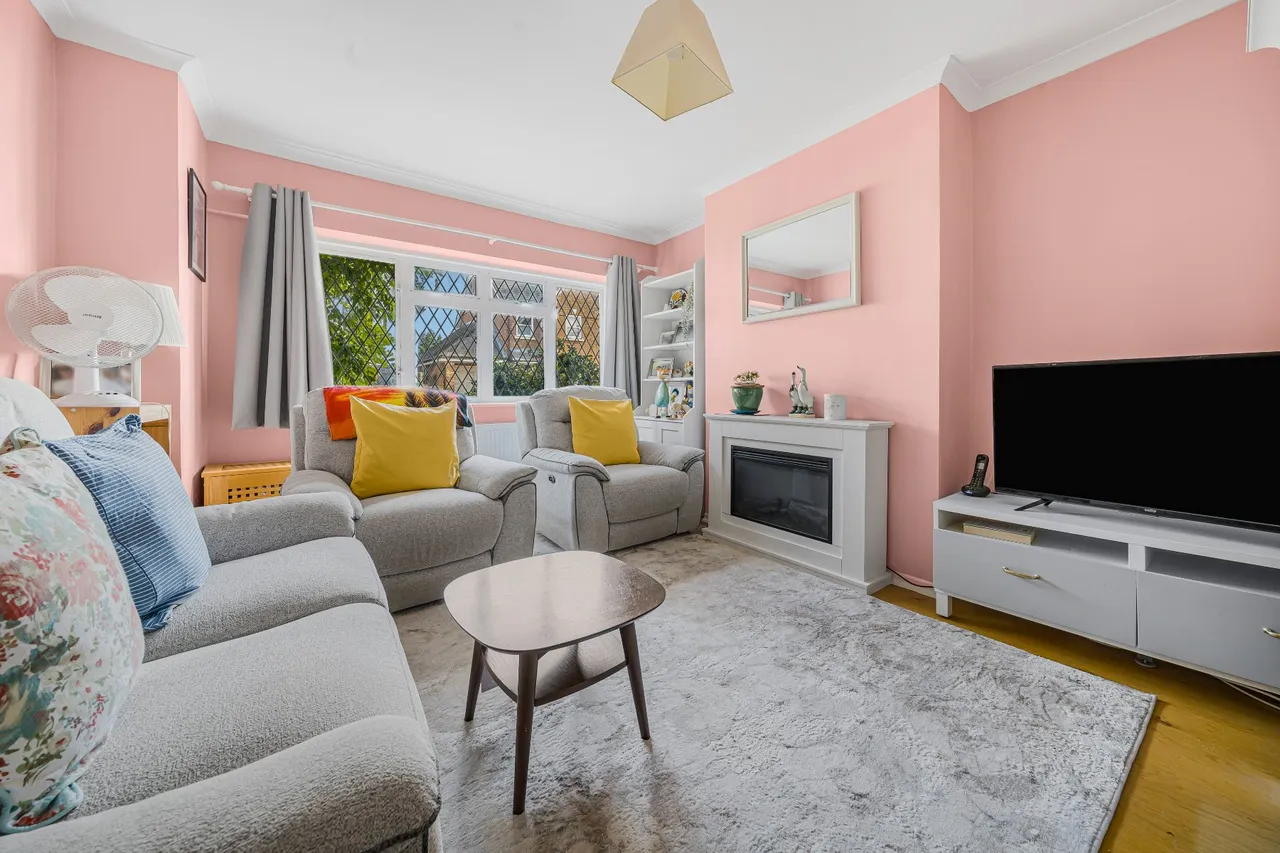 Cambridge Road, Walton On Thames, KT12, photo 5