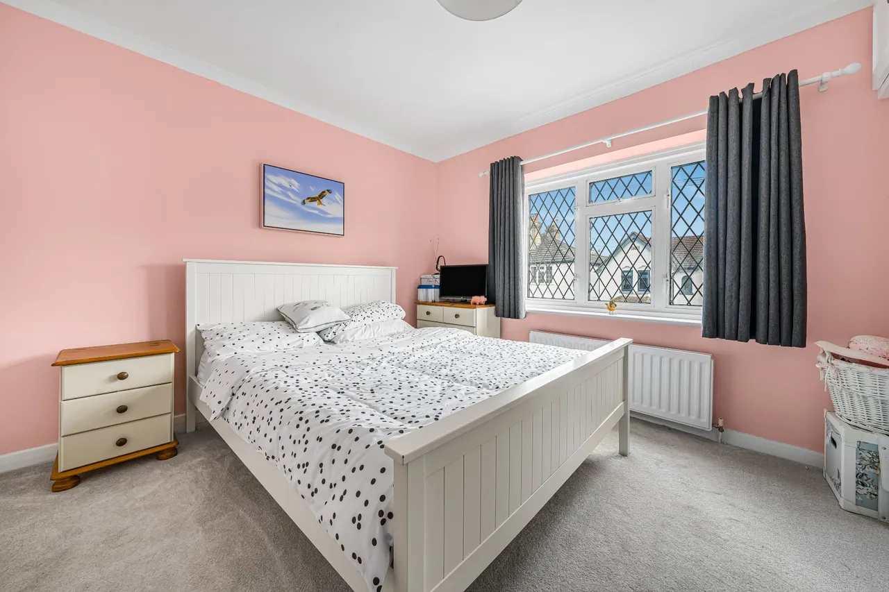 Cambridge Road, Walton On Thames, KT12, photo 7