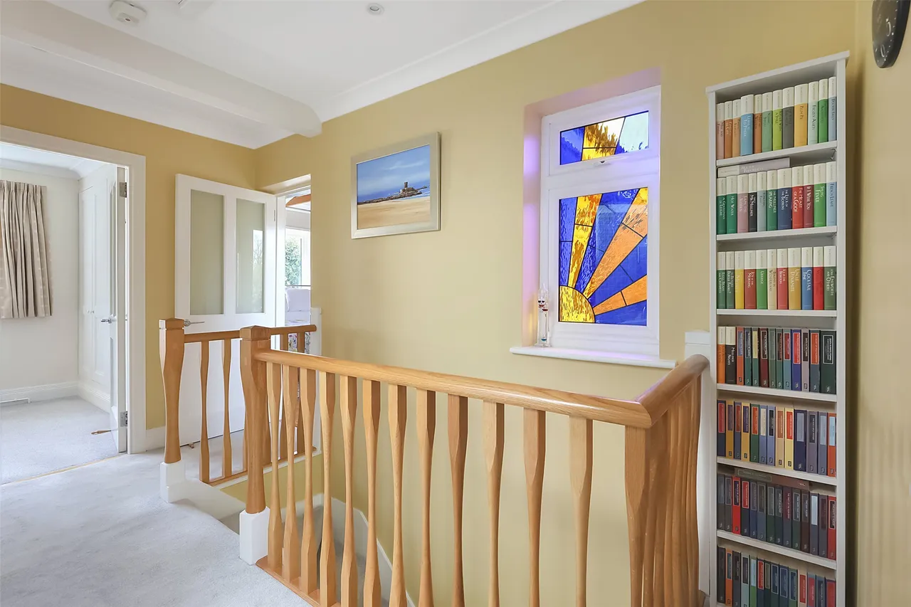 Norfolk Lane, Mid Holmwood, RH5, photo 16