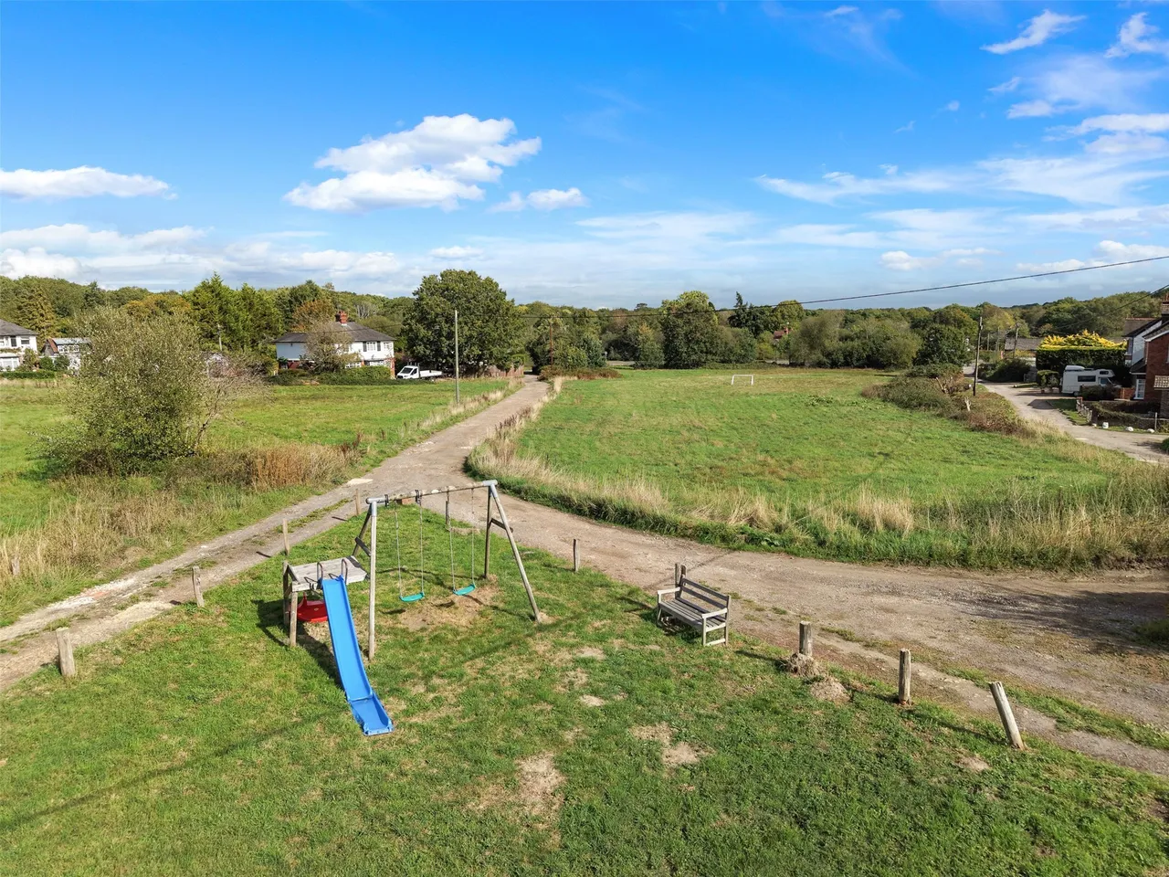 Norfolk Lane, Mid Holmwood, RH5, photo 18
