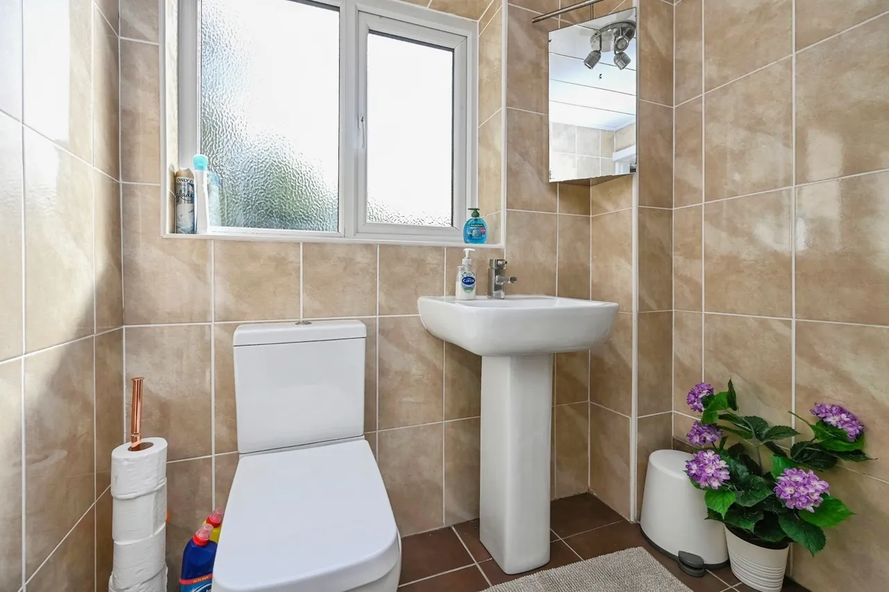Lydiate Lane, L25, photo 7