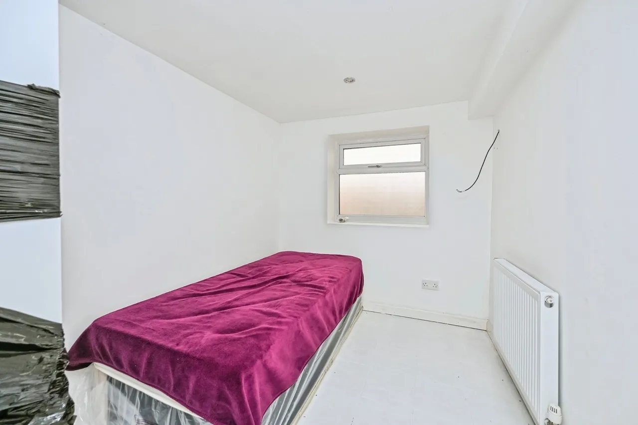 Lydiate Lane, L25, photo 14