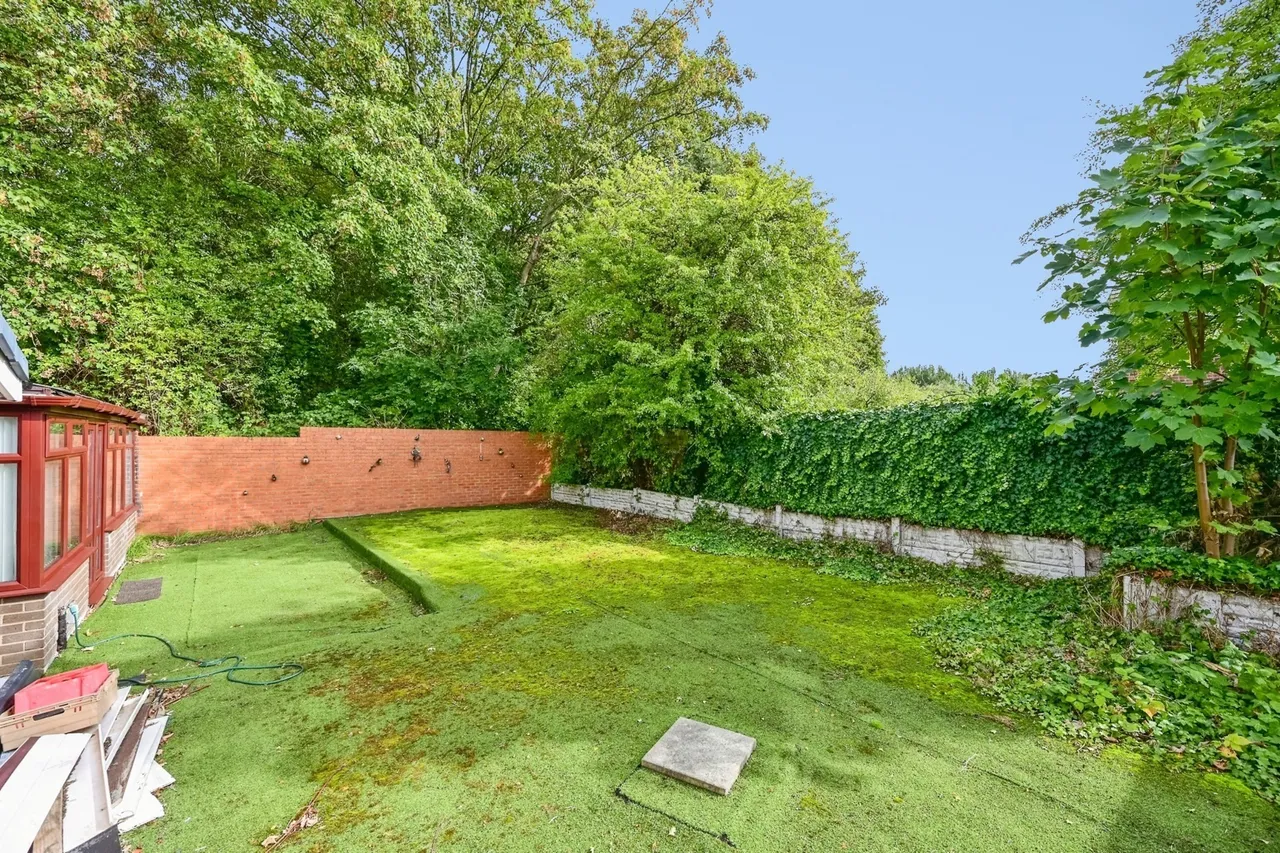 Lydiate Lane, L25, photo 2