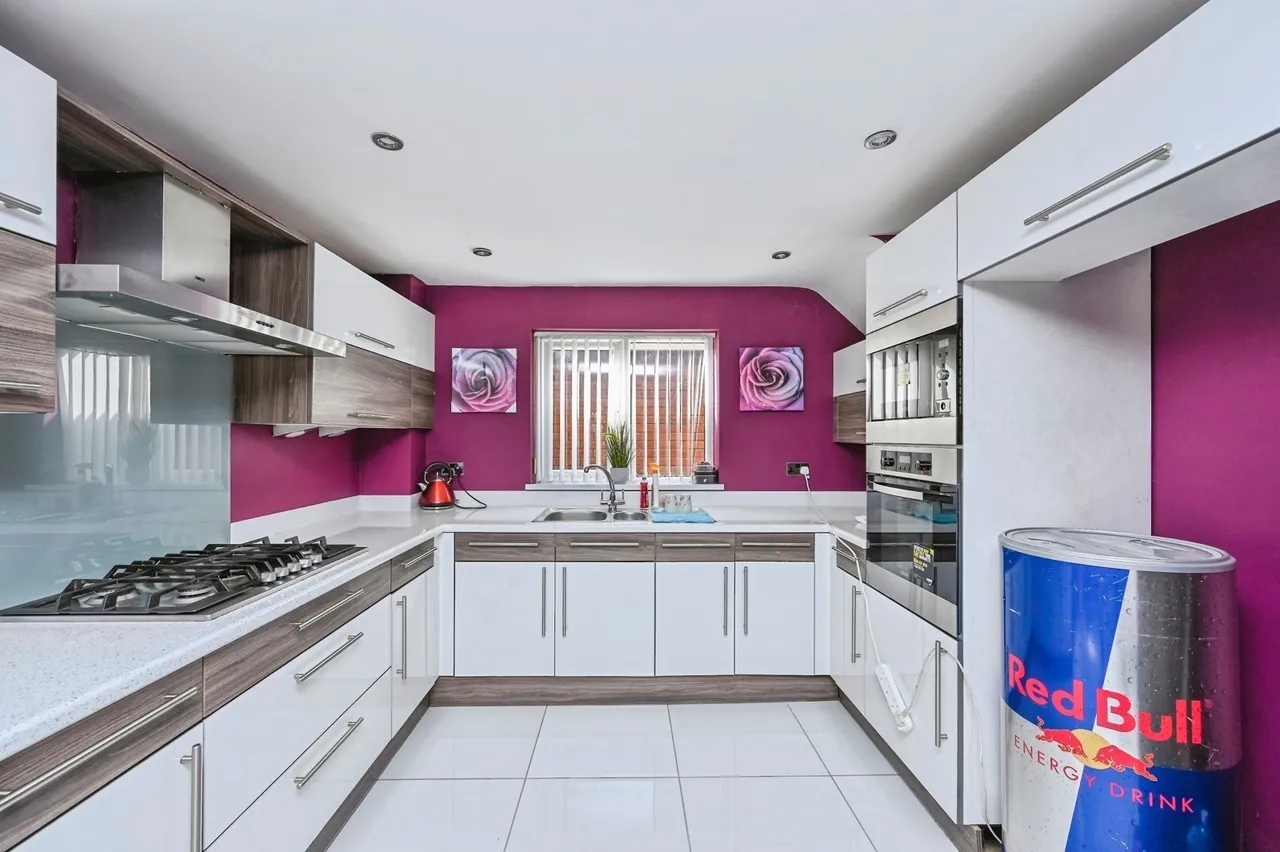 Lydiate Lane, L25, photo 6