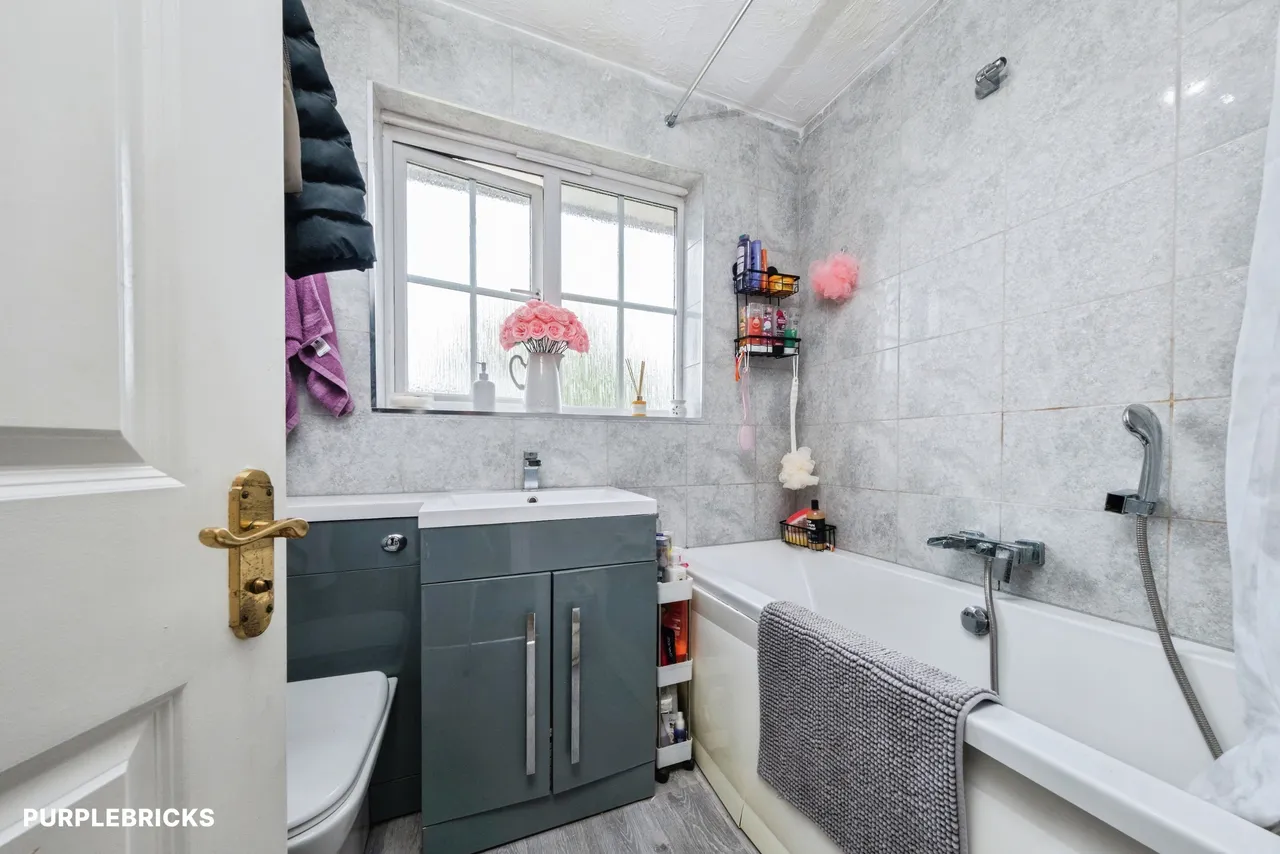 Waltham Drive, Monkston, MK10, photo 12